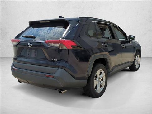 Certified 2019 Toyota RAV4 XLE w/ Convenience Package FWD image 5