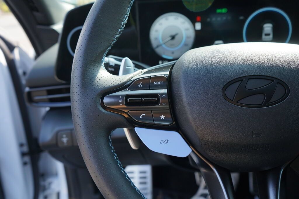 Certified 2025 Hyundai Elantra N FWD image 30