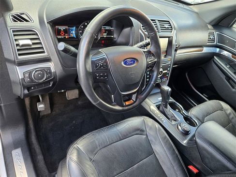 Used 2016 Ford Explorer Limited image 13