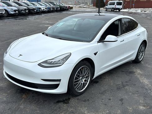 Used 2019 Tesla Model 3 Long Range image 4