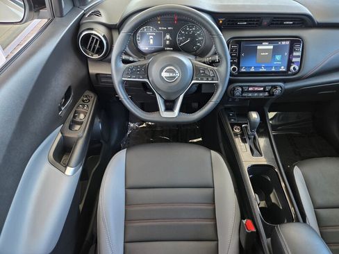 Used 2023 Nissan Kicks SR w/ SR Premium Package FWD image 16