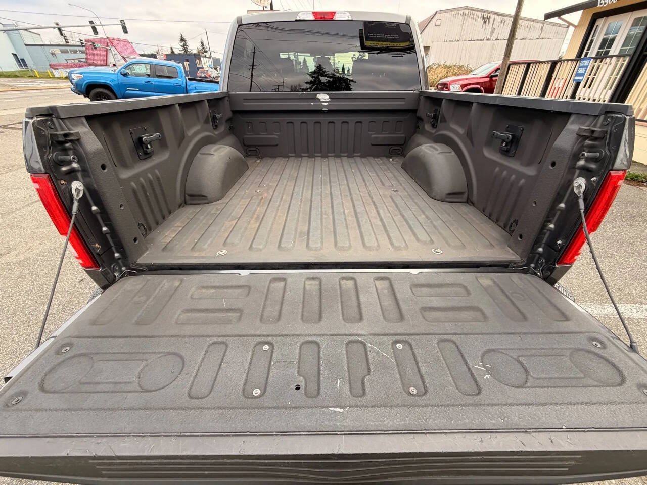 Used 2016 Ford F150 XLT w/ XTR Package AWD/4WD image 22