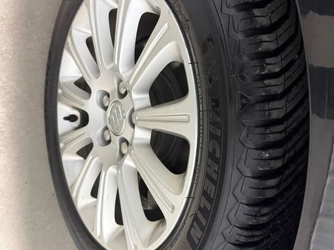 Used 2013 Buick LaCrosse Leather FWD image 11