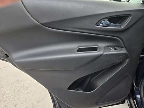 Used 2021 Chevrolet Equinox LT image 31