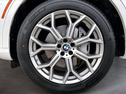 Used 2025 BMW X7 xDrive40i image 8