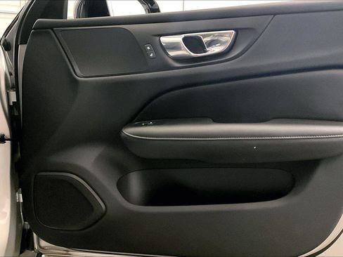 Used 2022 Volvo S60 B5 Momentum w/ Advanced Package image 23