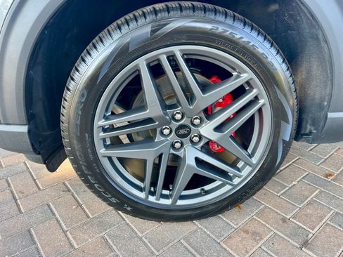 Used 2025 Ford Explorer ST-Line w/ ST-Line Street Pack image 10