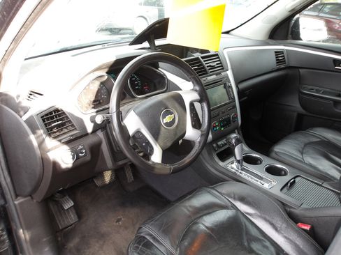 Used 2011 Chevrolet Traverse LT w/ Personal Connectivity Package image 10