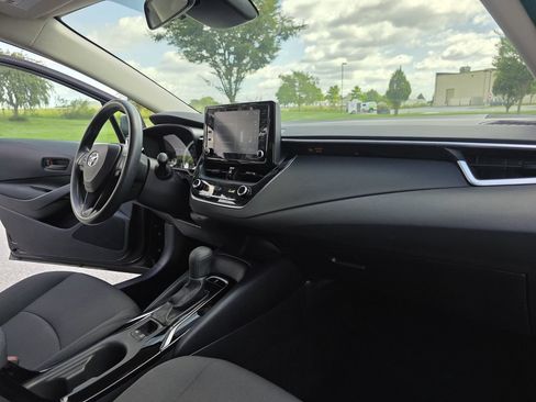 Used 2022 Toyota Corolla LE w/ LE Convenience Package FWD image 14
