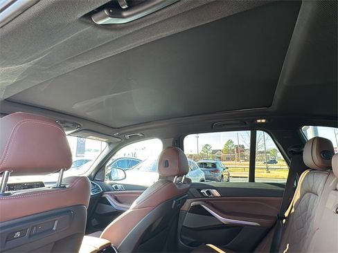 Used 2023 BMW X5 xDrive40i w/ Premium Package image 13