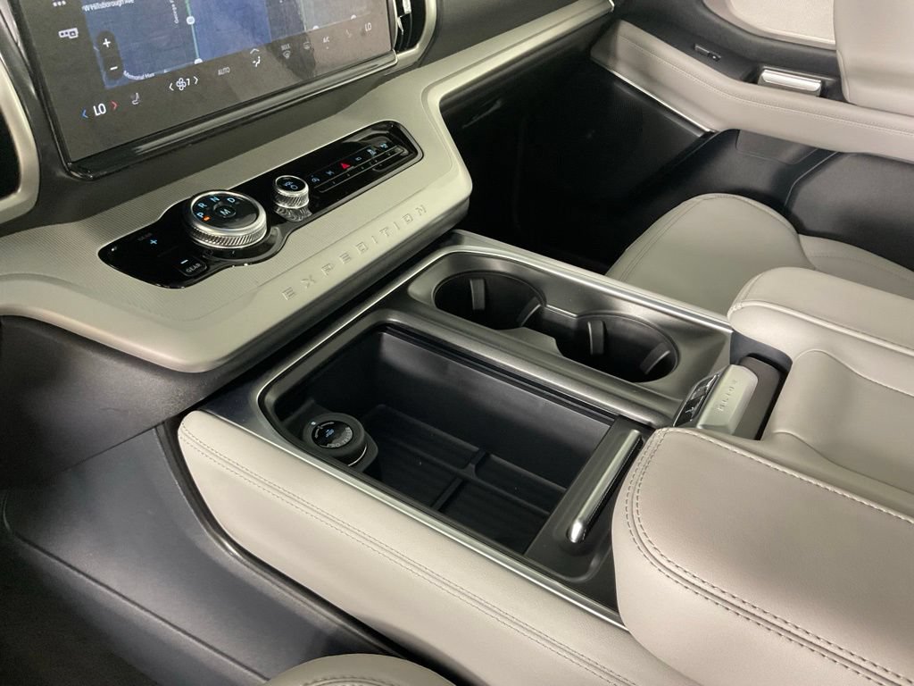 New 2027 Ford Expedition Max Active RWD image 21