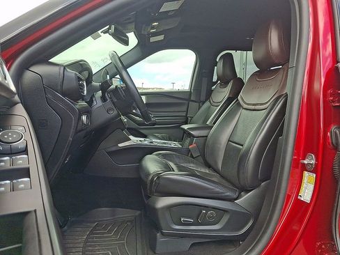 Used 2020 Ford Explorer Platinum w/ Premium Technology Package AWD/4WD image 13