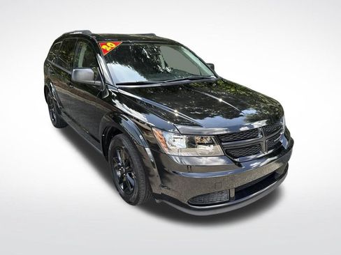 Used 2020 Dodge Journey SE w/ SE Popular Equipment Group FWD image 3