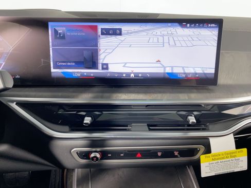 New 2026 BMW X7 M60i image 23