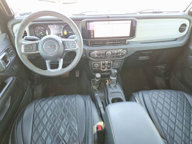Used 2024 Jeep Wrangler Unlimited Sahara AWD/4WD image 7