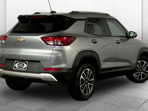 Used 2025 Chevrolet TrailBlazer LT AWD/4WD image 13