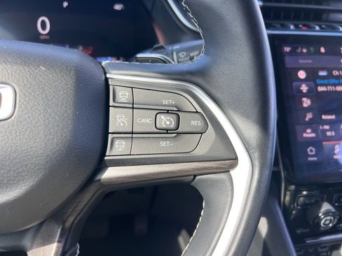 Used 2021 Jeep Grand Cherokee L Limited image 17