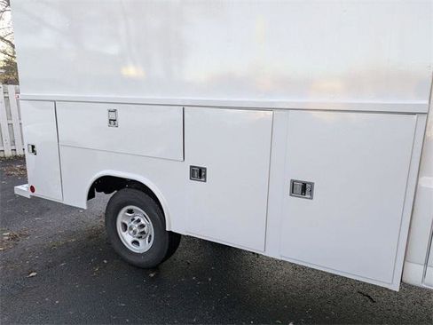 New 2025 Chevrolet Express 3500 w/ Power Convenience Package image 24