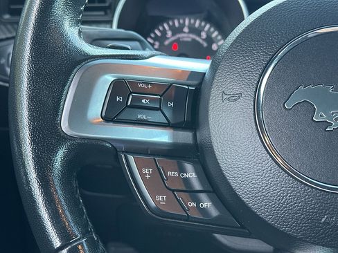 Used 2019 Ford Mustang Coupe image 14