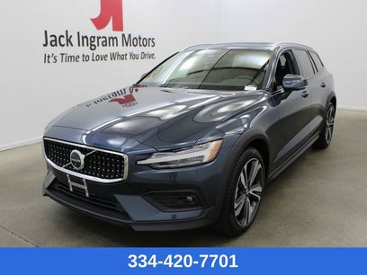 Used 2025 Volvo V60 B5 Cross Country Plus
