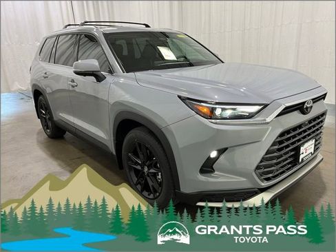 New 2026 Toyota Grand Highlander AWD Hybrid image 1