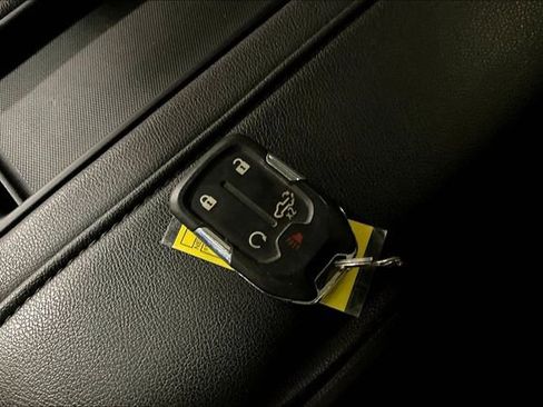 Used 2021 Chevrolet Silverado 1500 LT Trail Boss image 30