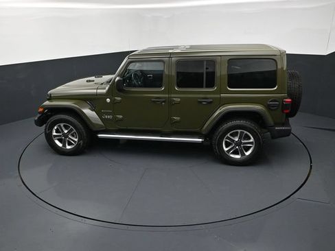 Used 2022 Jeep Wrangler Unlimited Sahara w/ LED Lighting Group AWD/4WD image 15