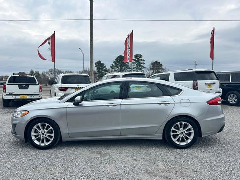 Used 2020 Ford Fusion SE FWD image 20