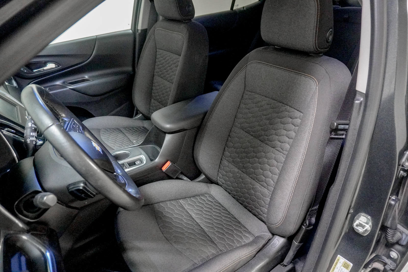 Used 2018 Chevrolet Equinox LT AWD/4WD image 18