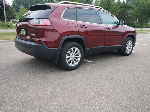 Used 2019 Jeep Cherokee Latitude w/ Cold Weather Group AWD/4WD image 13