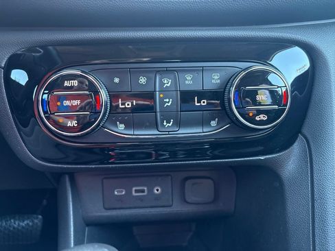 Used 2023 Buick Encore GX Select w/ Sport Touring Package FWD image 15