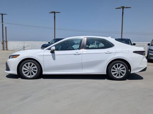 Used 2024 Toyota Camry LE image 8