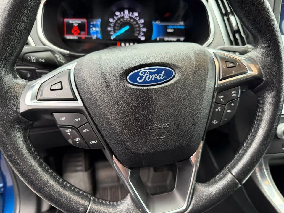 Used 2021 Ford Edge Titanium w/ Cargo Accessory Package AWD/4WD image 20