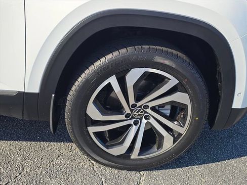 Used 2020 Volkswagen Atlas Cross Sport SEL Premium AWD/4WD image 36