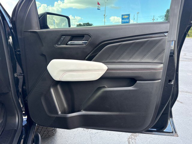 Used 2023 GMC Canyon AT4X AWD/4WD image 12