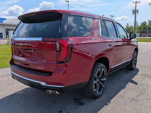 New 2026 GMC Yukon Denali w/ Denali Reserve Package AWD/4WD image 7