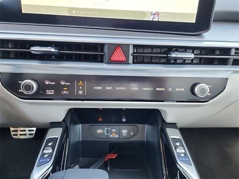 New 2025 Kia Sorento SX image 24