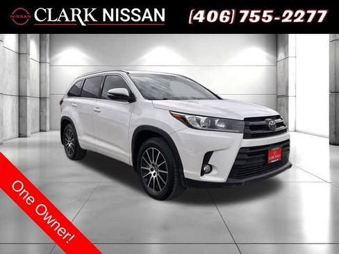 Used 2018 Toyota Highlander SE image 1
