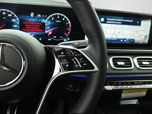 Certified 2026 Mercedes-Benz GLS 450 4MATIC image 17