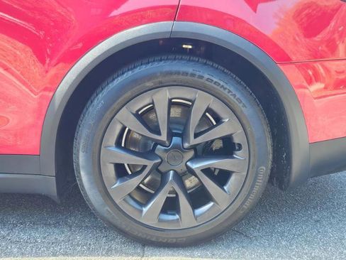 Used 2024 Tesla Model X AWD image 19