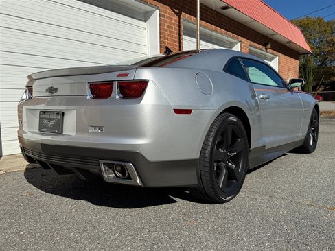 Used 2010 Chevrolet Camaro SS w/ LPO, Ground Effects Package image 36