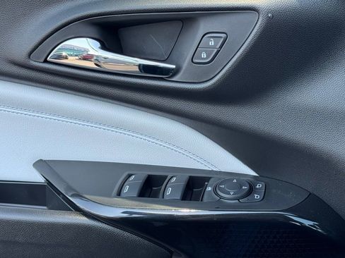 New 2026 Chevrolet Trax LT w/ Driver Confidence Package image 32