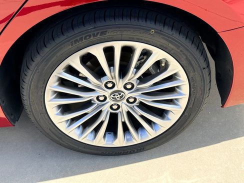 Used 2019 Toyota Avalon Limited w/ Advanced Safety Package image 9