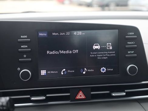 Used 2025 Hyundai Elantra Sport FWD image 15