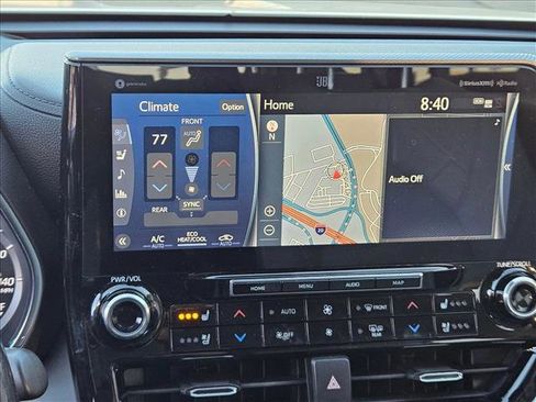 Used 2021 Toyota Highlander Platinum image 18