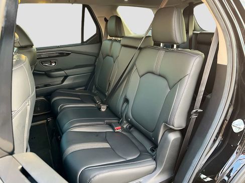 Used 2025 Honda Pilot EX-L image 23