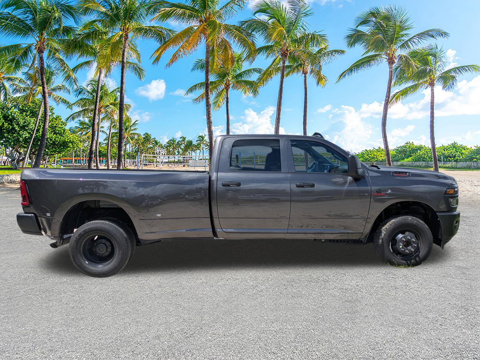 Used 2026 RAM 3500 Tradesman AWD/4WD image 4