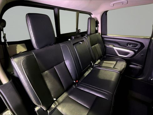 Used 2017 Nissan Titan SL AWD/4WD image 26