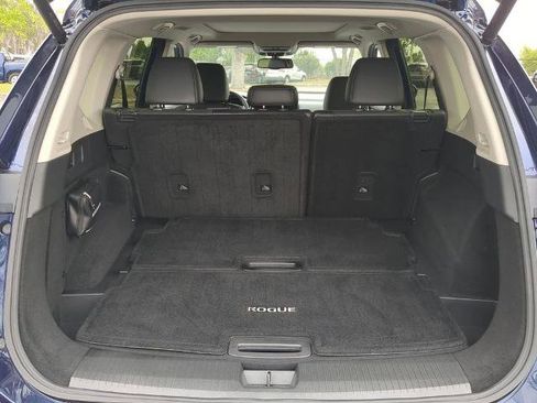 Certified 2025 Nissan Rogue Platinum image 13