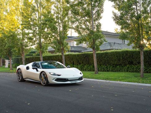 Used 2023 Ferrari 296 GTS image 15